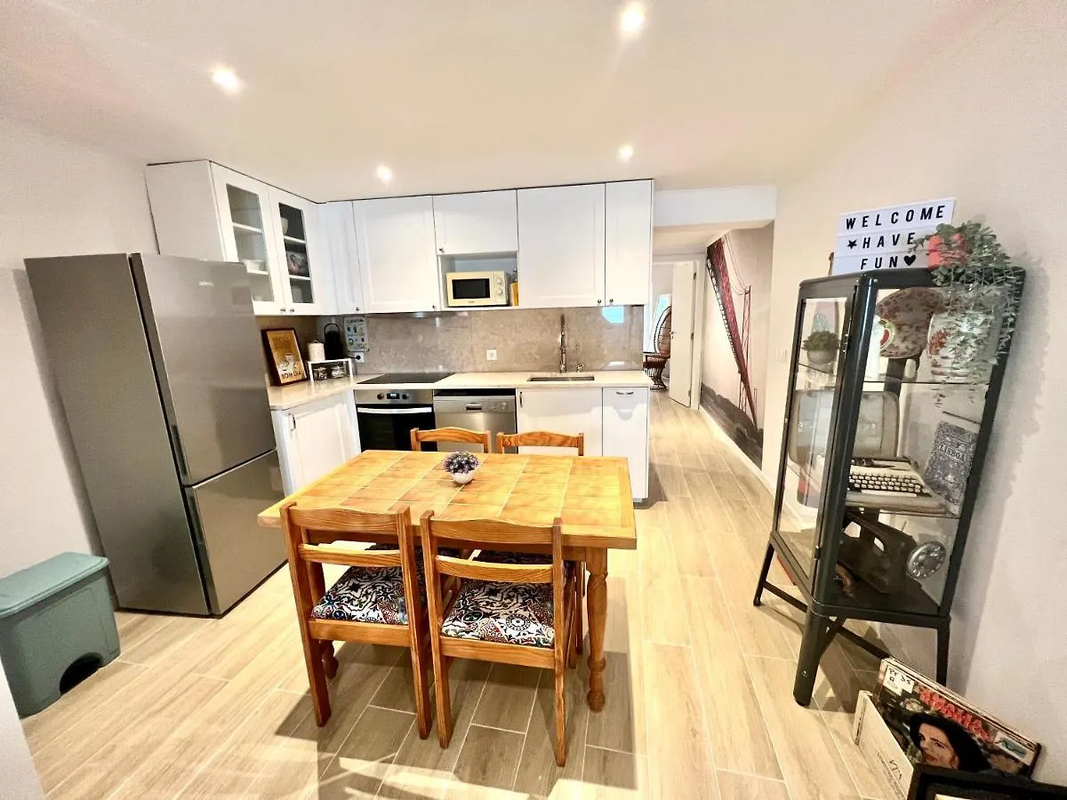 Apartamento Ponte 25 Abril Lisbon Portugal